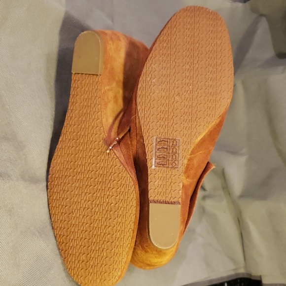 Michael Kors Jada Wedge Boot - Picture 5 of 8